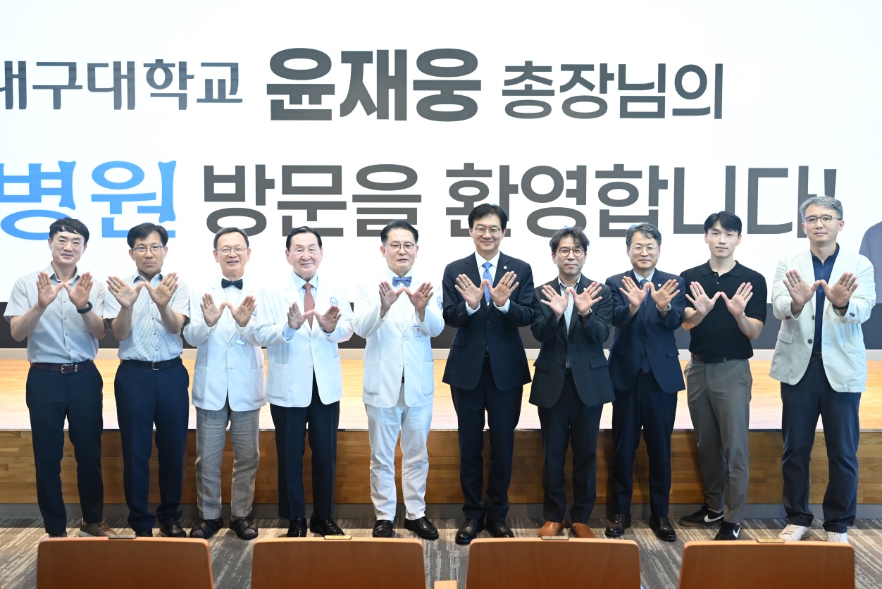 윤재웅 총장님(학과 교수님)W병원 방문